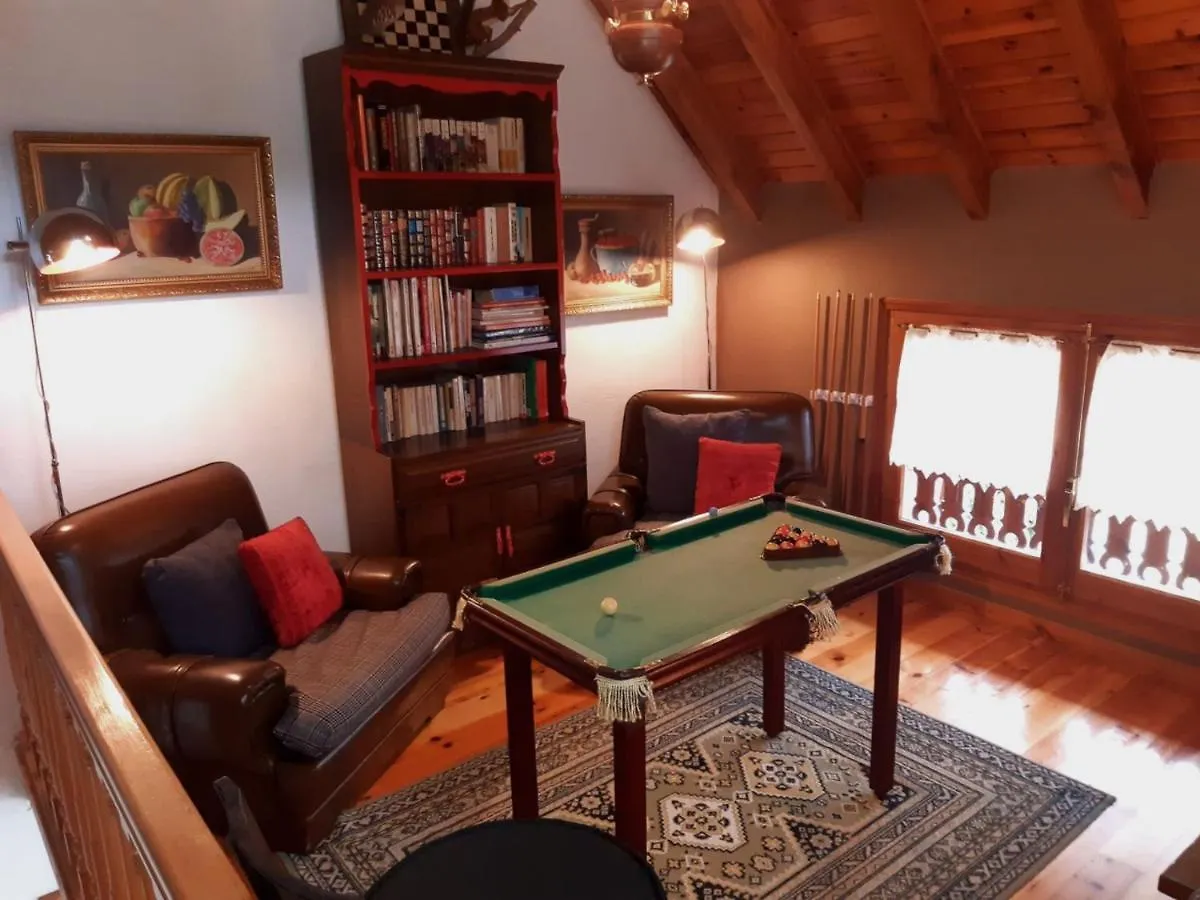 Country house Eth Caneba Guest House Mont Spain